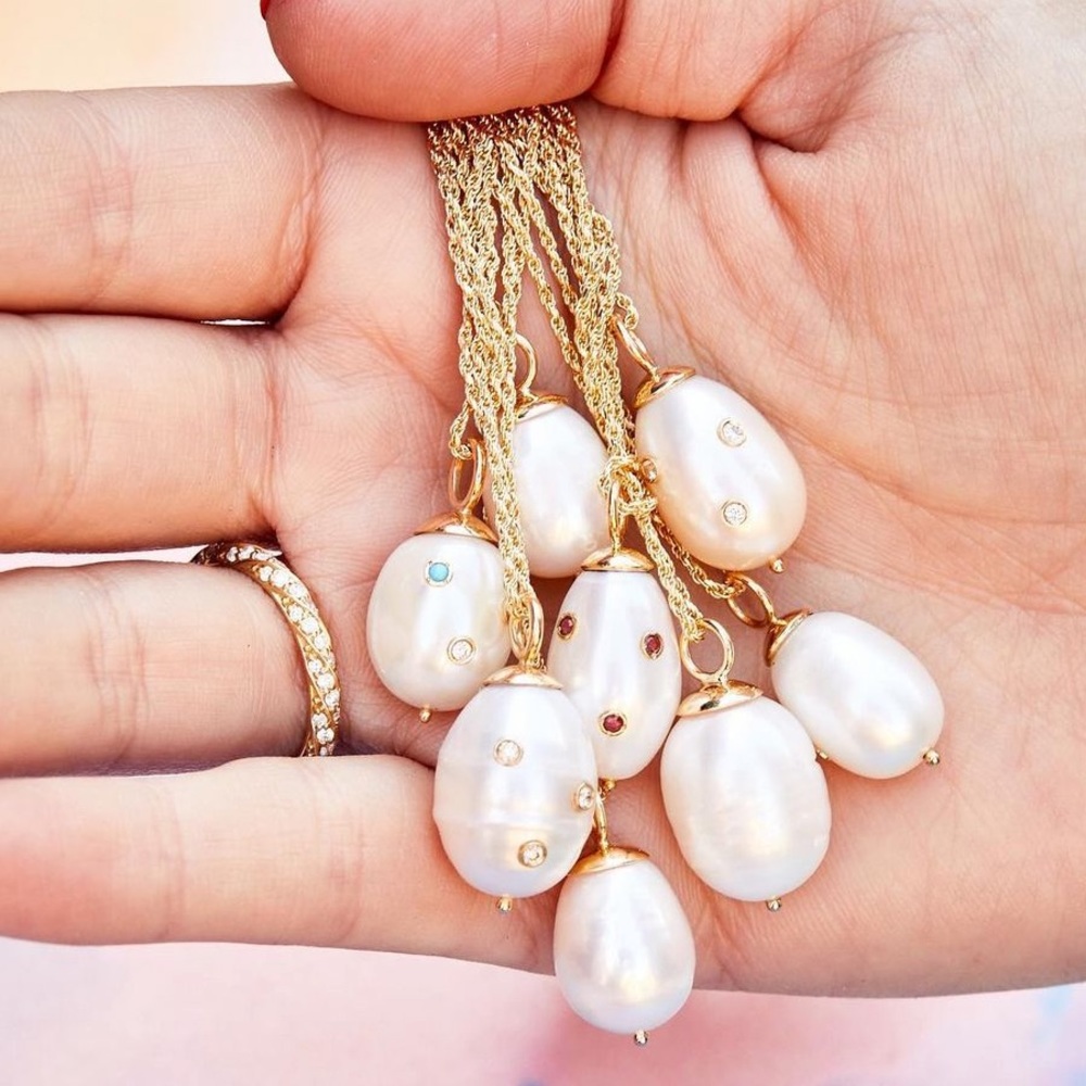 ISO Ariel Gordon Baroque Pearl!